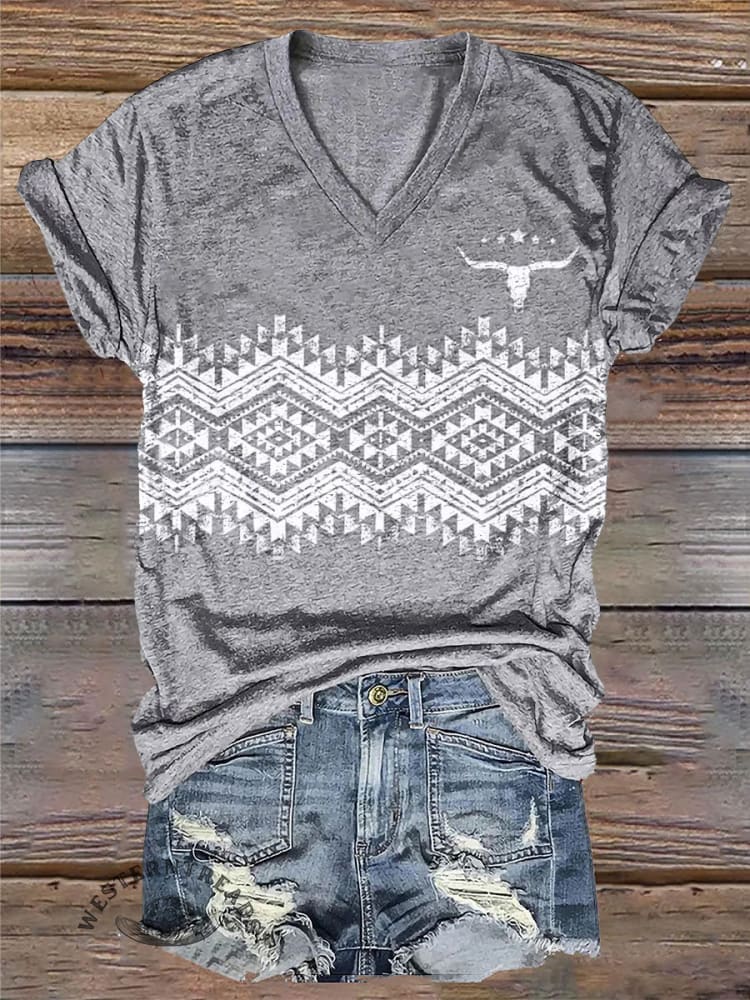 Women's V-neck Aztec Print Casual T-Shirt