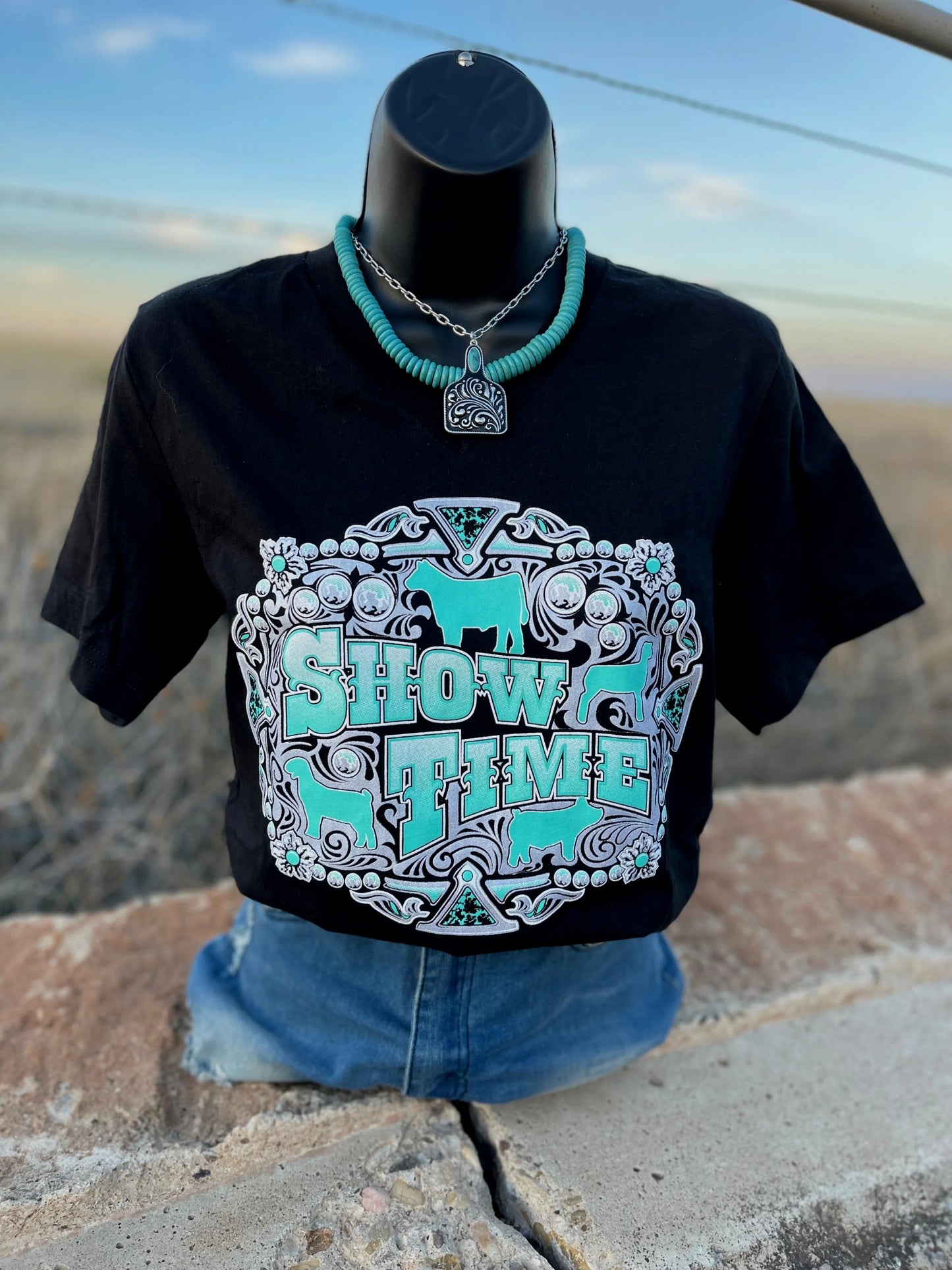 Show Time Buckle Top