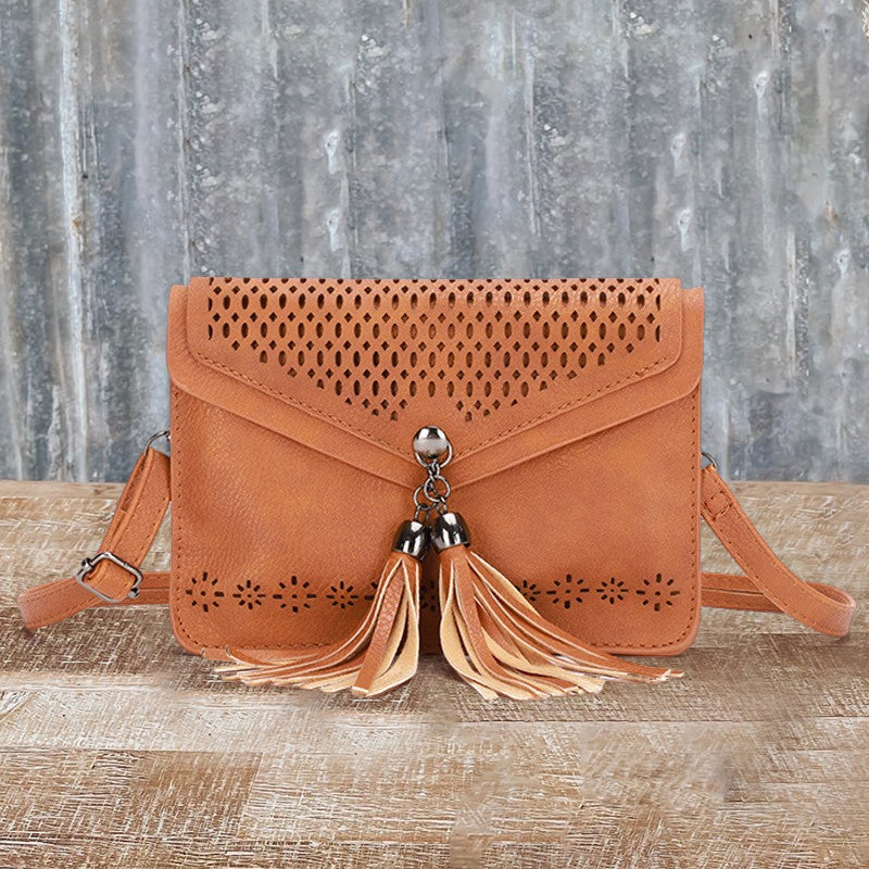 Retro Fashion Tassel Crossbody Saddle Bag