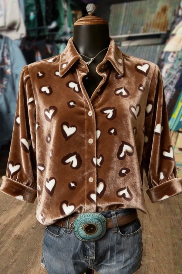 Chic Heart Print Collared Velvet Blouse
